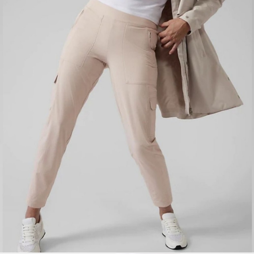 ATHLETA - Chelsea Cargo Lined Pant